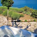 Apartamento Blissful Bay - One Bedroom With Balcony *