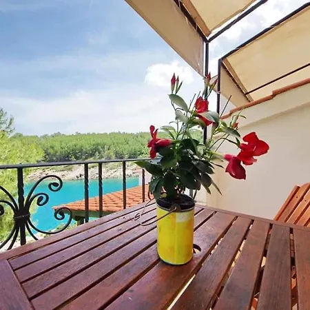 Apartment Blissful Bay - One Bedroom With Balcony *