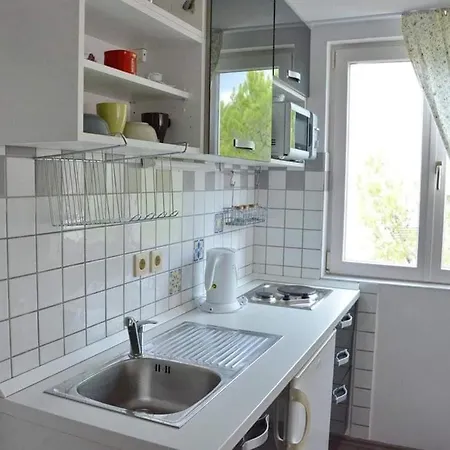 Apartment Blissful Bay - One Bedroom With Balcony Vrboska