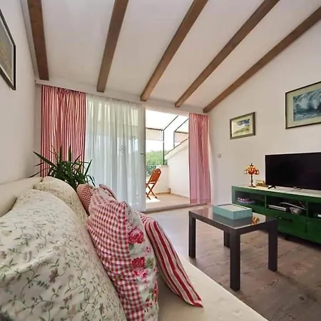 Apartment Blissful Bay - One Bedroom With Balcony Vrboska